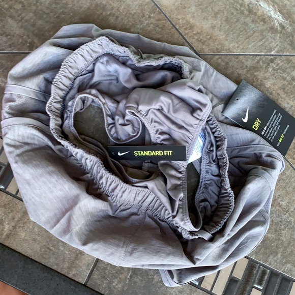 NIKE WMNS RUNNING SHORTS - Picture 13 of 16